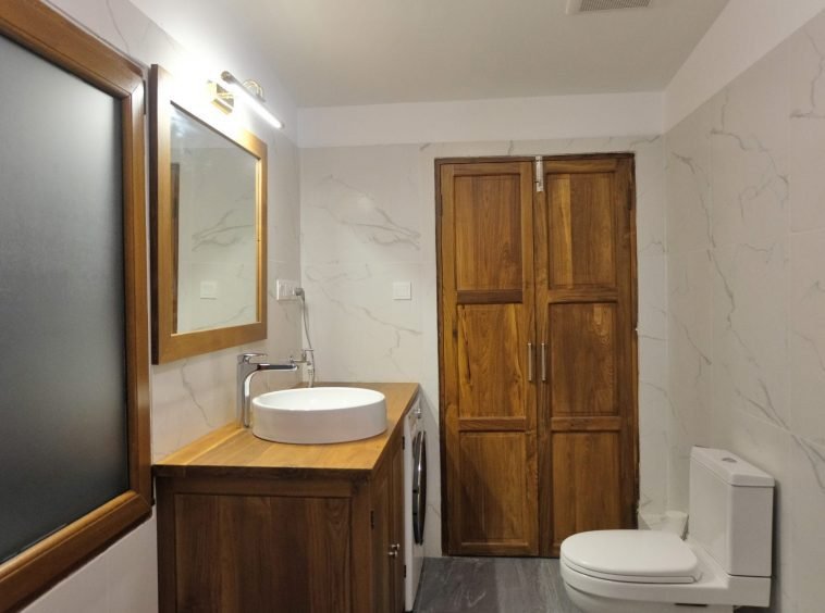 bathroom in heritage apartment yangon