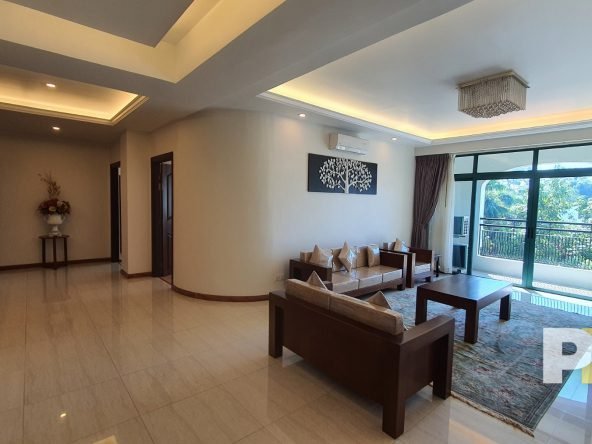 3 bed condo rent in kamayut