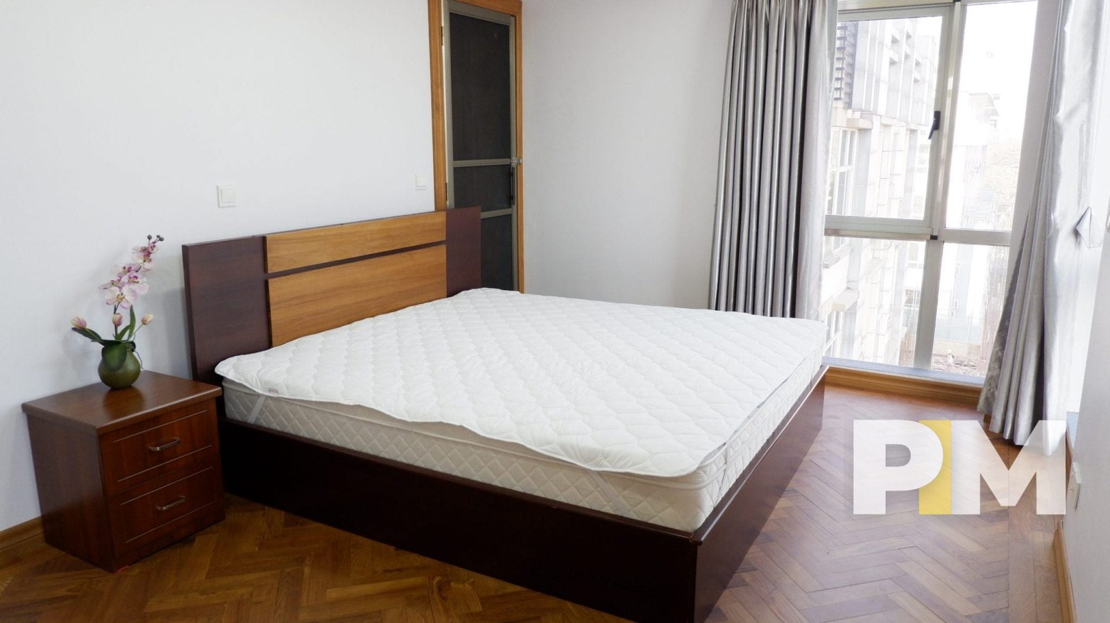 Bedroom in apartment for rent in Sanchaung