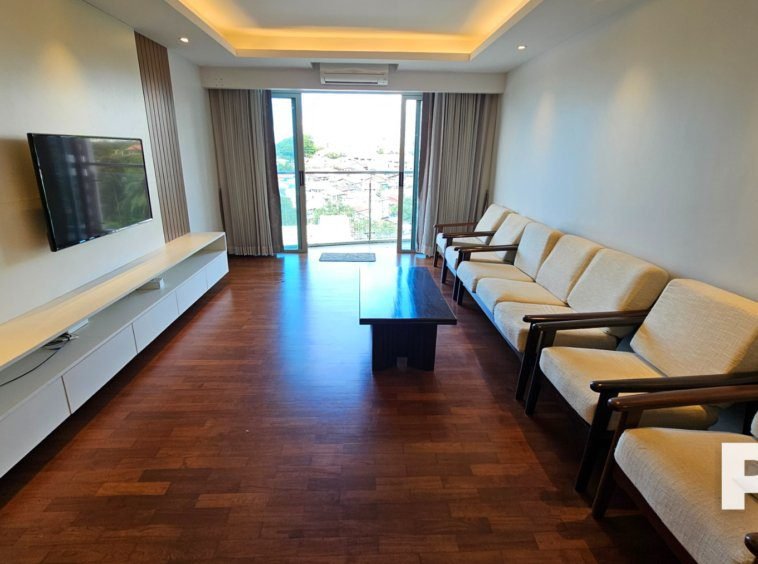 Condo for rent in Sanchaung Yangon township Livingroom