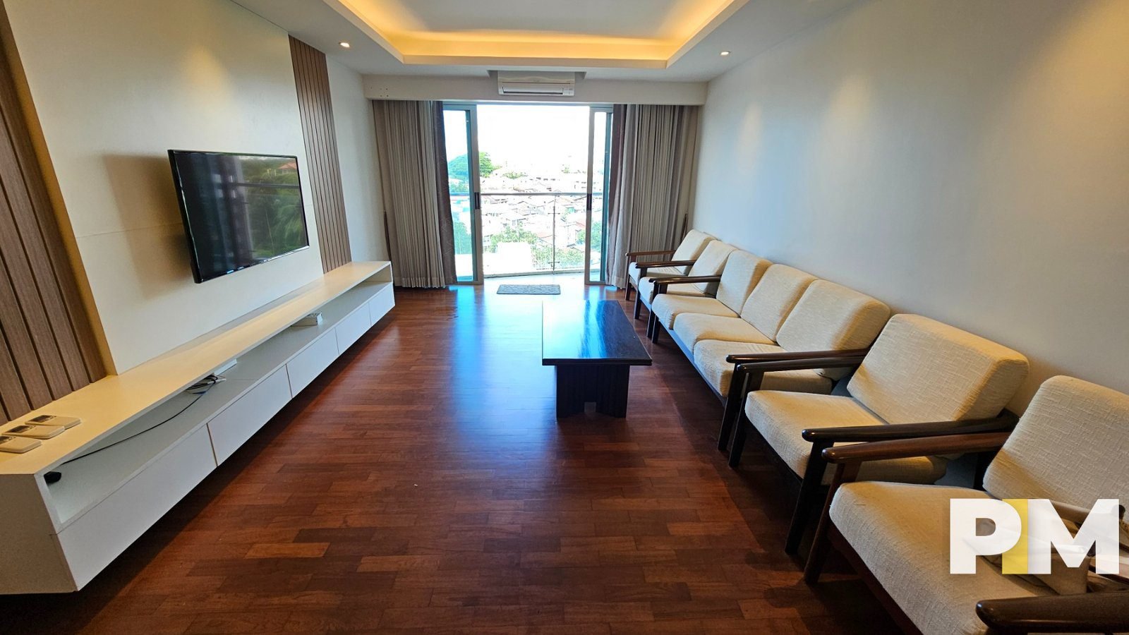 Condo for rent in Sanchaung Yangon township Livingroom