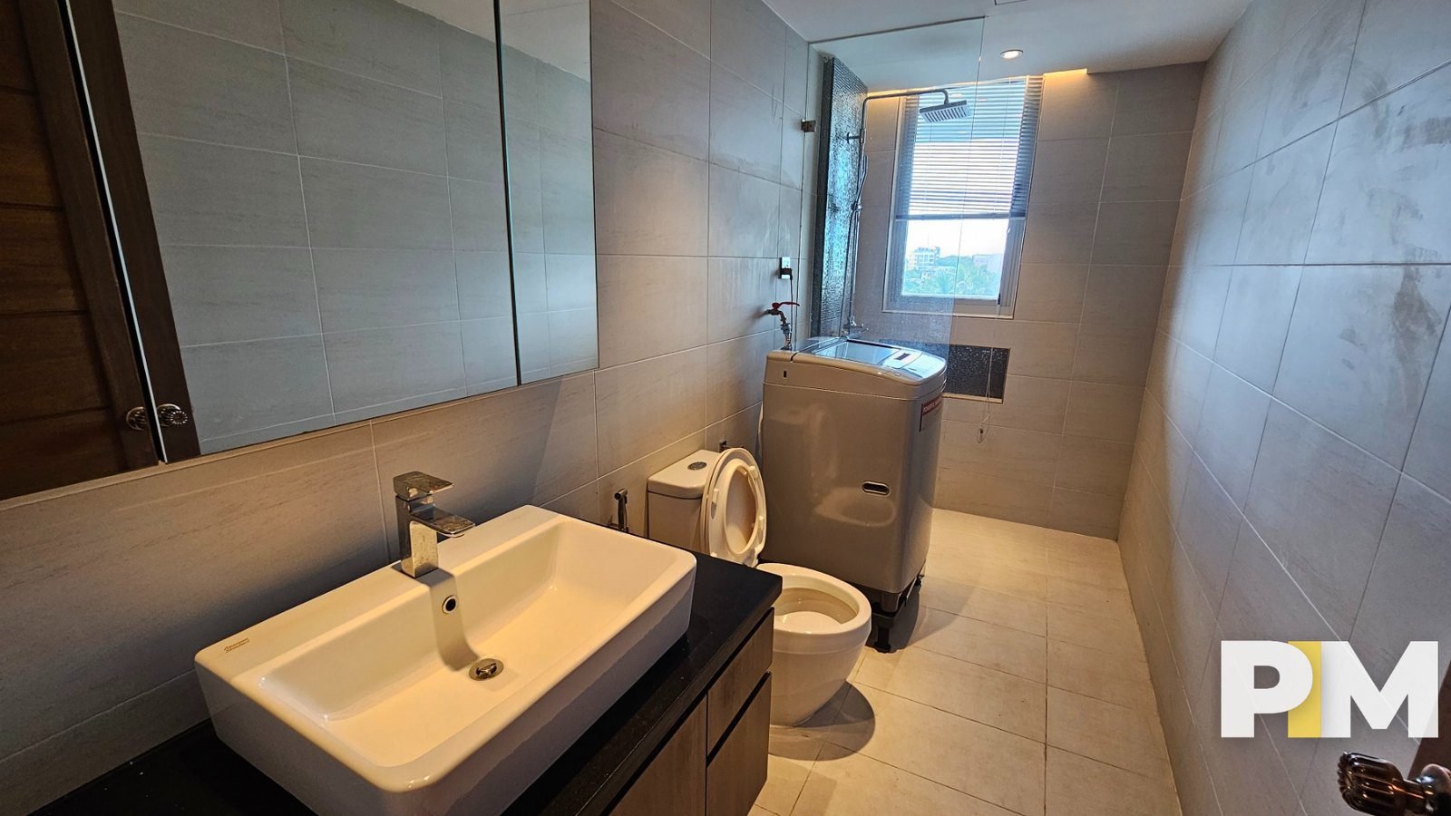 Myanmar property for rent in Sanchaung Yangon Bathroom'