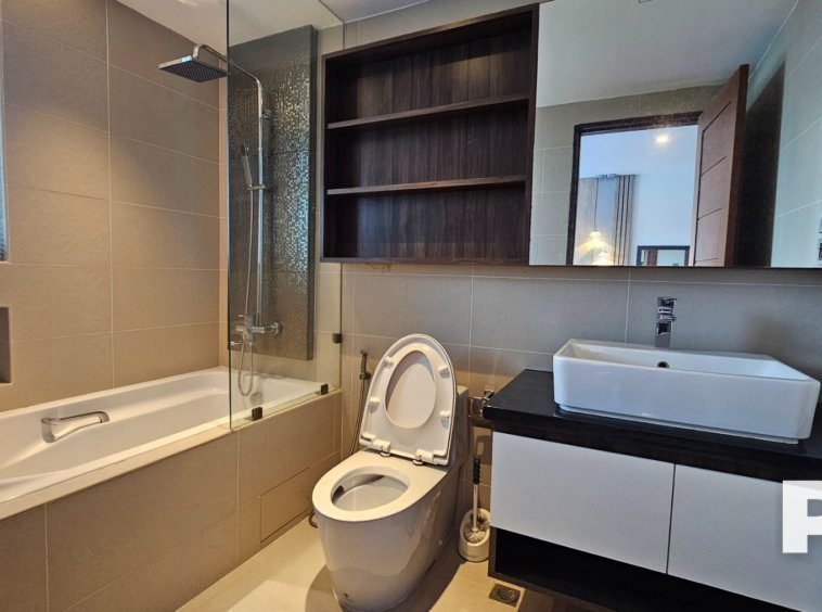 Sanchaung Condo for rent in Yangon Bathroom