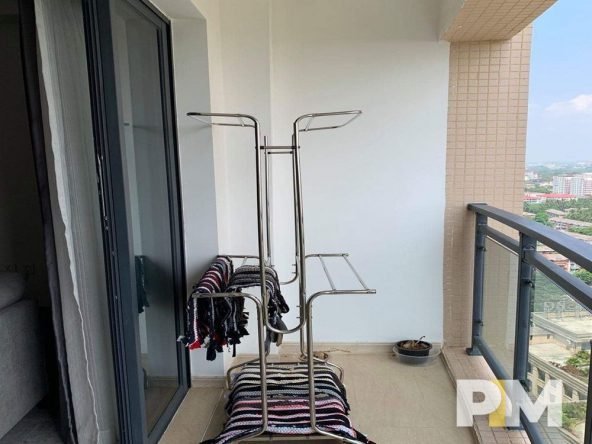 balcony space in apartment for rent