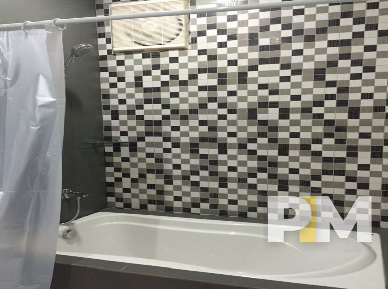 bathtub in apartment for rent in yangon