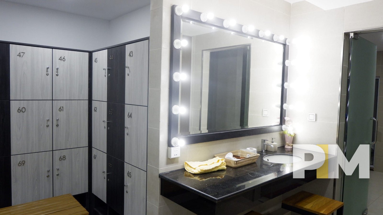 changing rooms in condo for rent in yangon
