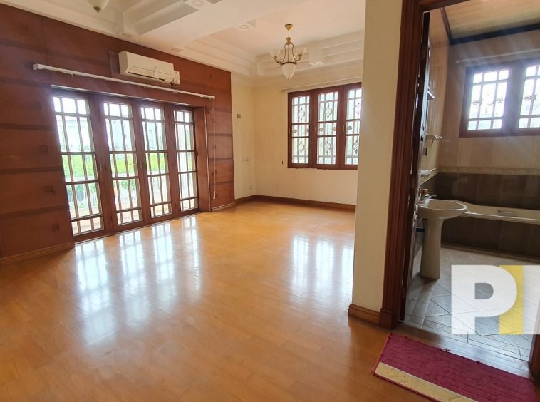 large room with ensuite - yangon real estate