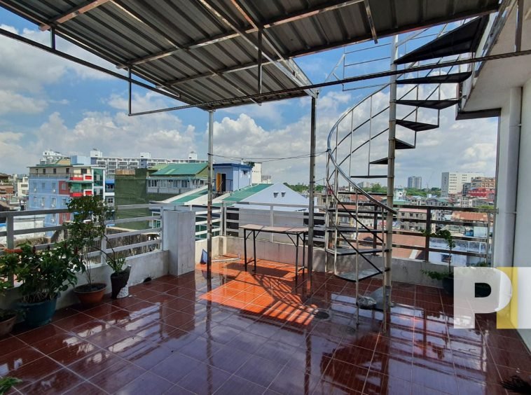 penthouse in sanchaung for rent