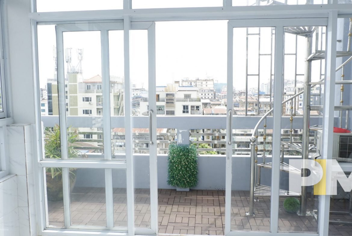 penthouse in sanchaung for rent