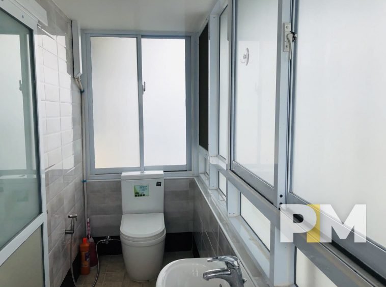toilet - myanmar real estate for rent