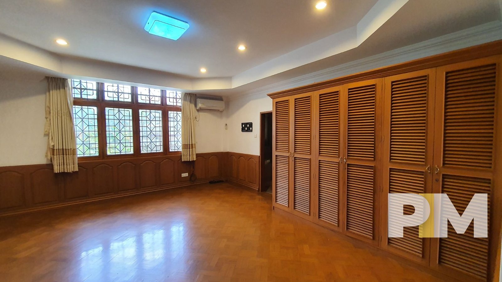 large room in house for rent in myanmar