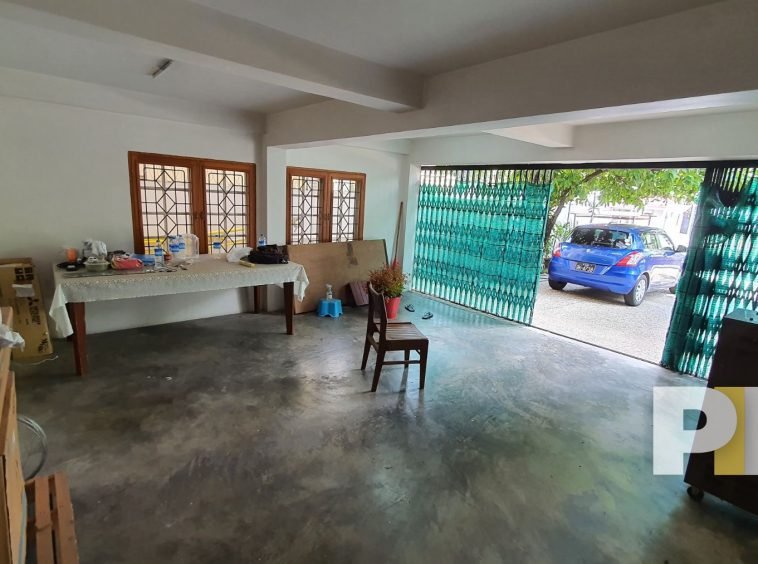 car parking space in house for rent in bahan