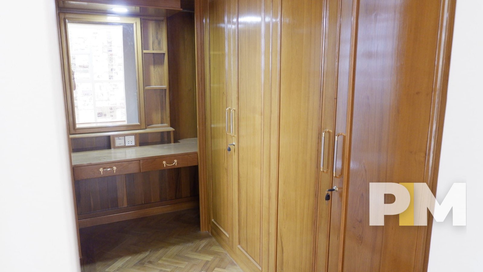wardrobes in apartment for rent