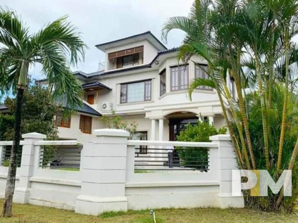 House for rent in Hlaing