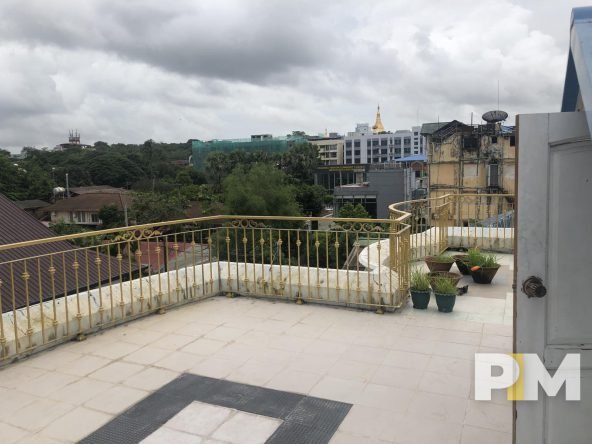 terrace - house for rent in Kamayut