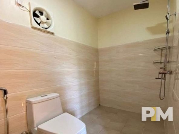 bathroom with tub - properties in Yangon