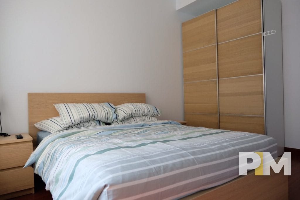 bedroom with wardrobe - Condo for rent in Yankin