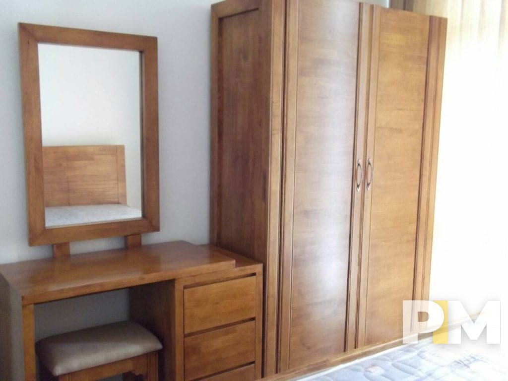 bedroom with wardrobe - Real Estate in Yangon