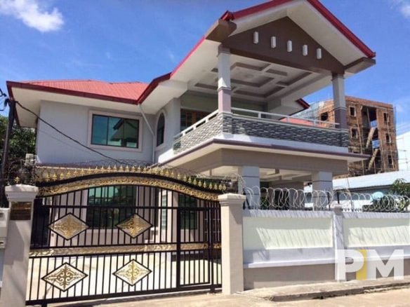 front view with entrance - property in Yangon