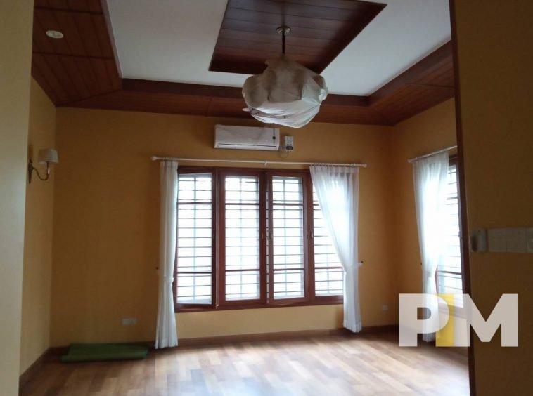 room with air conditioner - House for rent in Yankin