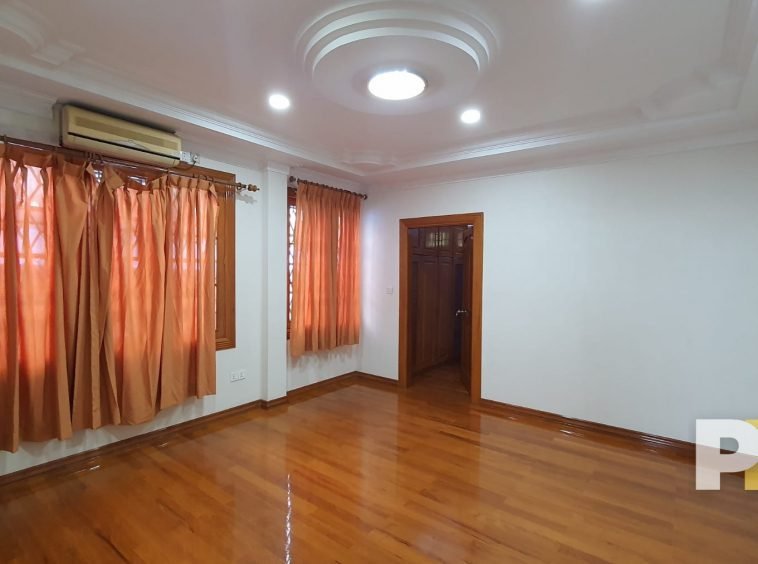 room with air conditioning - House for rent in Yankin