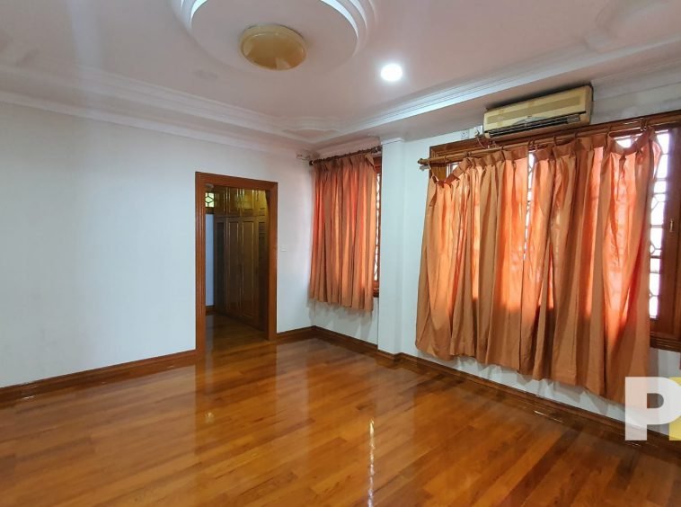 room with air conditioning - Real Estate in Yangon