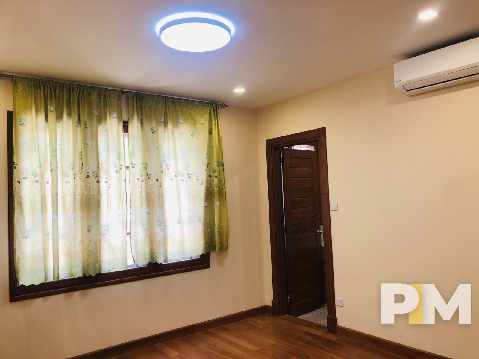 room with air conditioning - property in Yangon