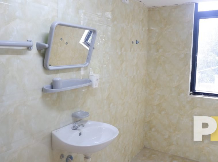 bathroom with mirror - Rent in Yangon