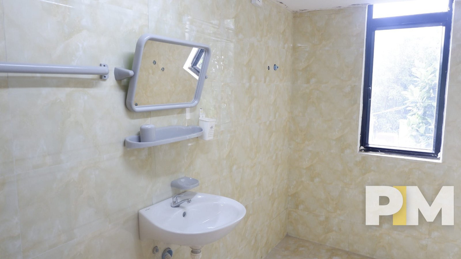 bathroom with mirror - Rent in Yangon