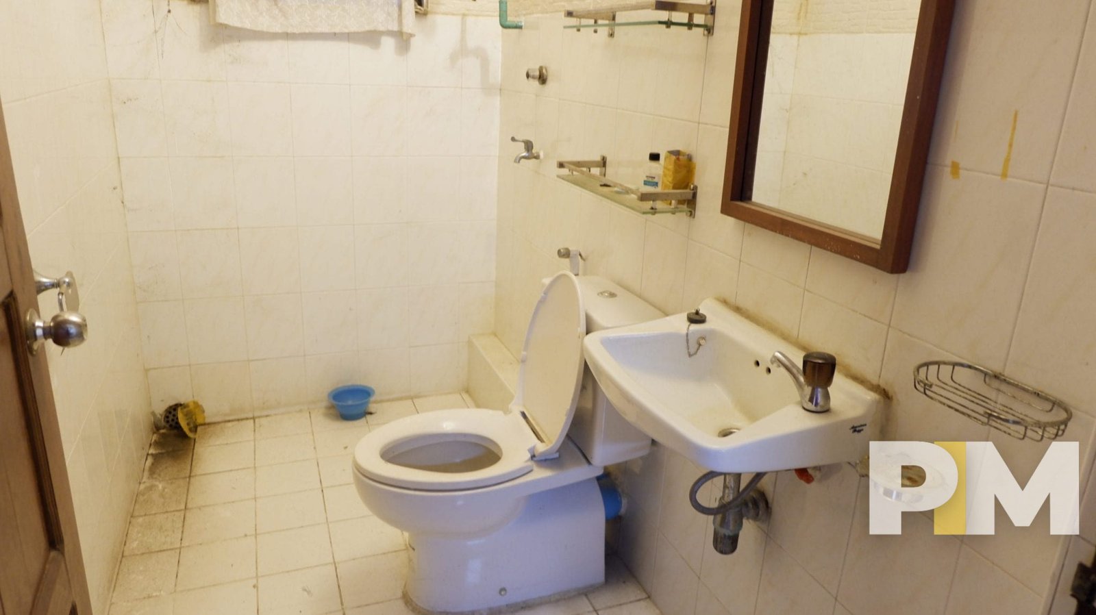 bathroom with mirror - Yangon Real Estate