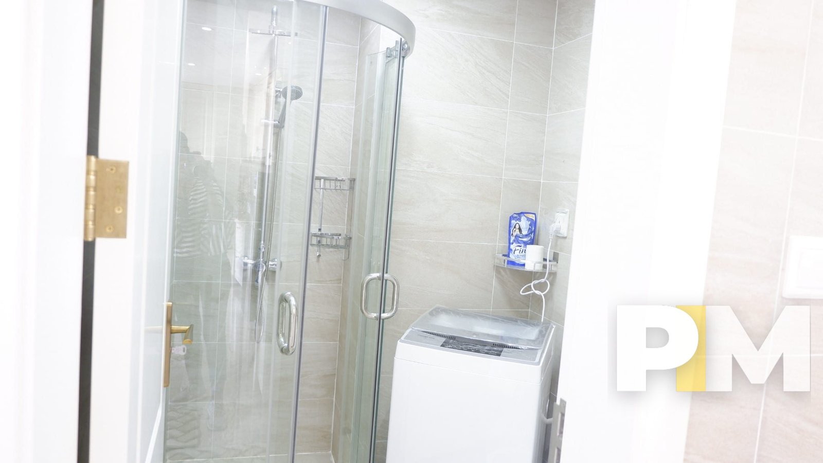 bathroom with tub - properties in Yangon