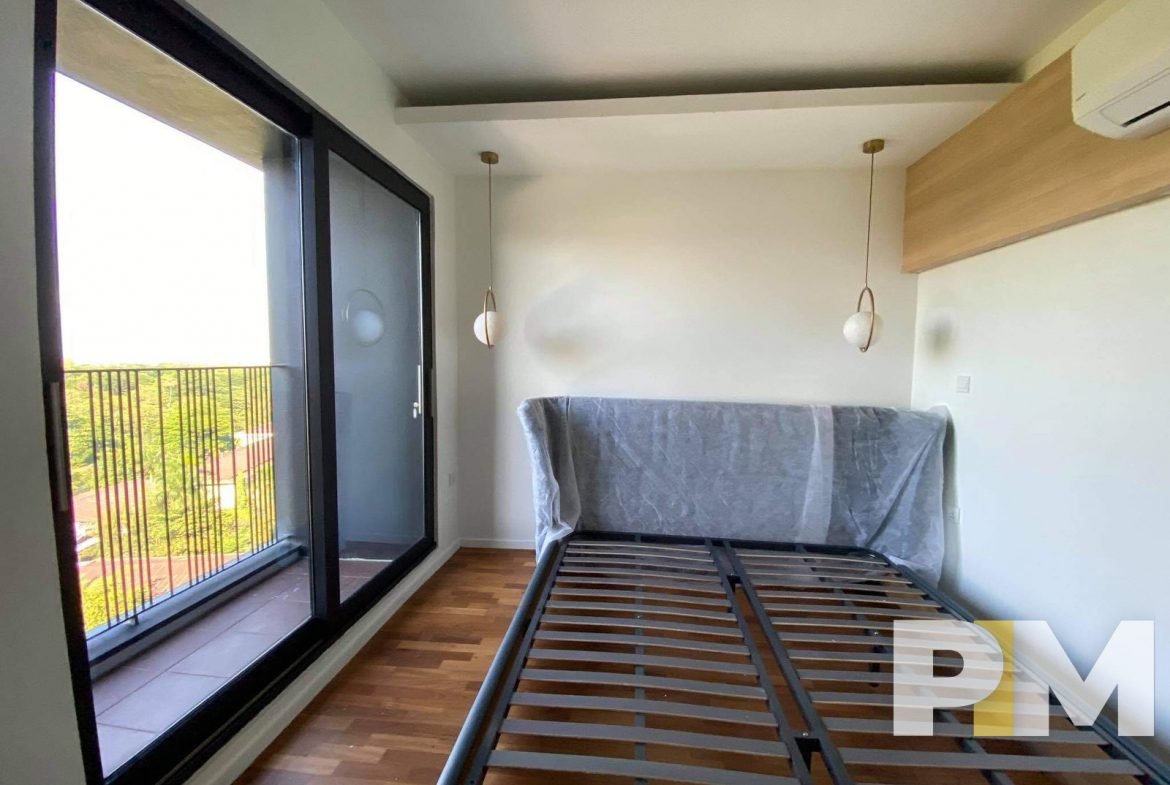 bedroom with bed - Rent in Yangon