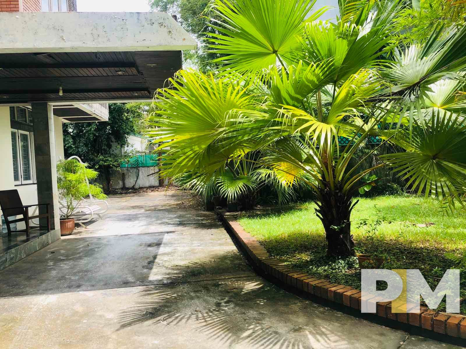 garden with driveway - Myanmar Real Estate