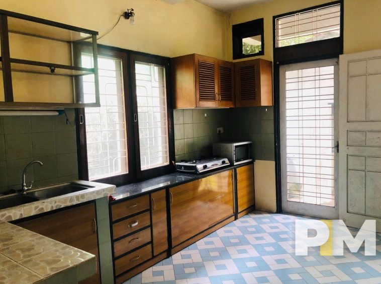 kitchen with microwave - Rent in Myanmar