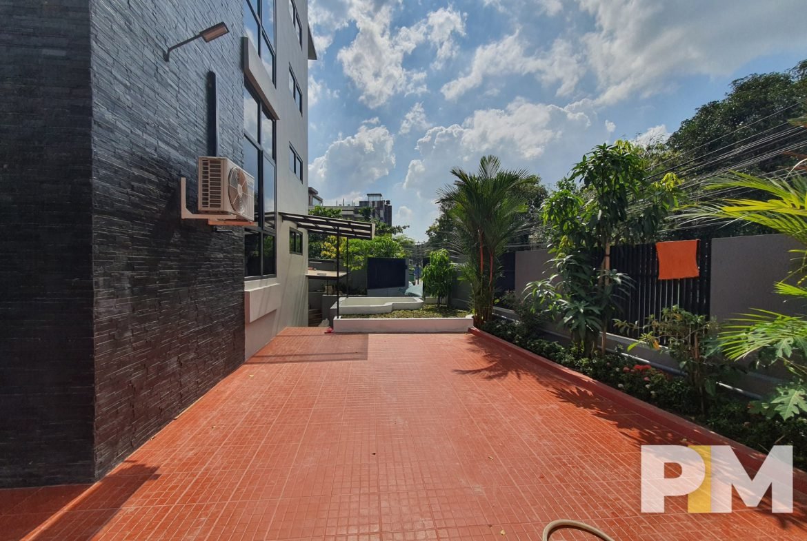 outdoor space - House for rent in Yangon