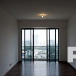 room with large glass window - Condo for rent in Yankin