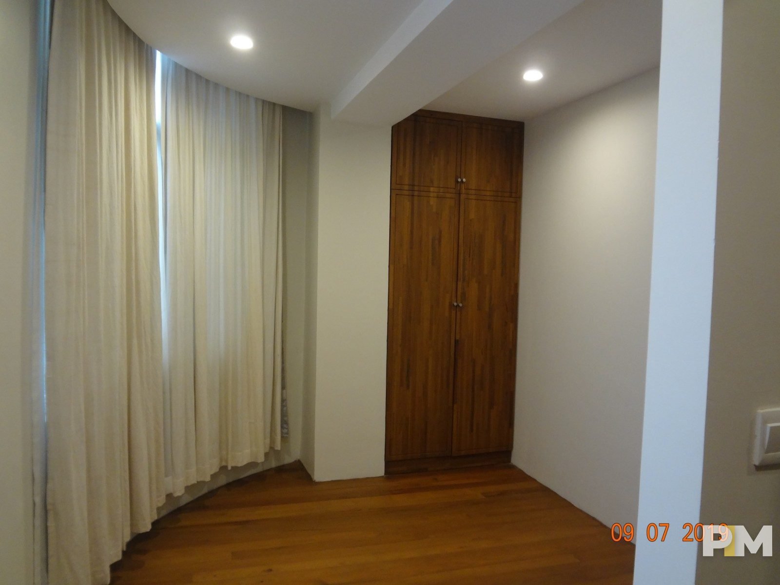room with wardrobe - Home Rental Myanmar