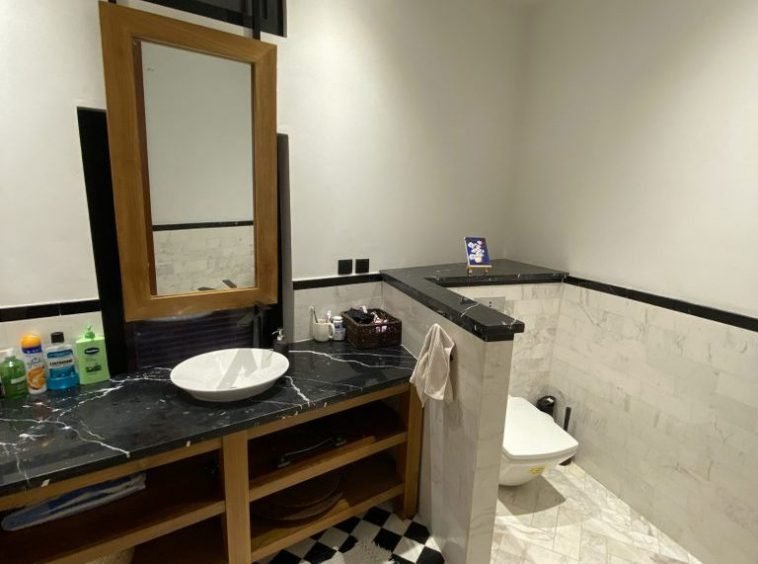 Downstairs Bathroom with mirror - Rent in Yangon