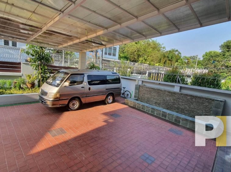 House compound with car parking - Rent in Myanmar