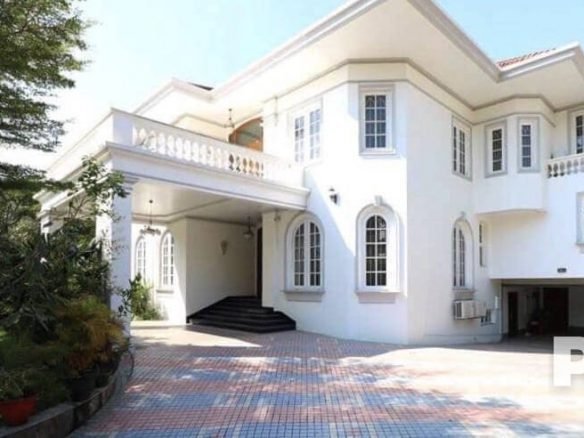 House for rent in Mayangone