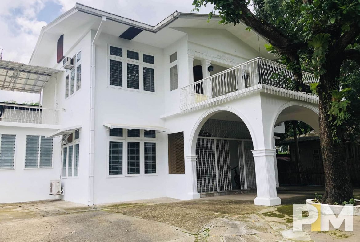 House for rent suitable for office in Mayangone