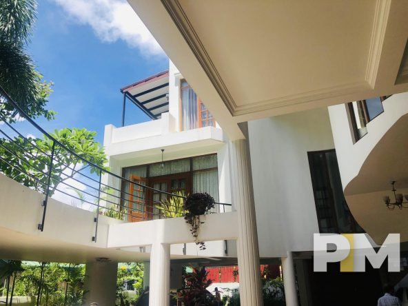 House with balcony garden - House for rent in Golden Valley