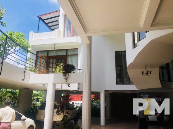 House with balcony garden - properties in Yangon