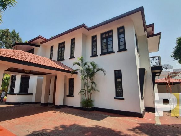 House with car parking - properties in Yangon