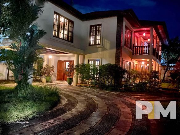 House with driveway - Home Rental Yangon