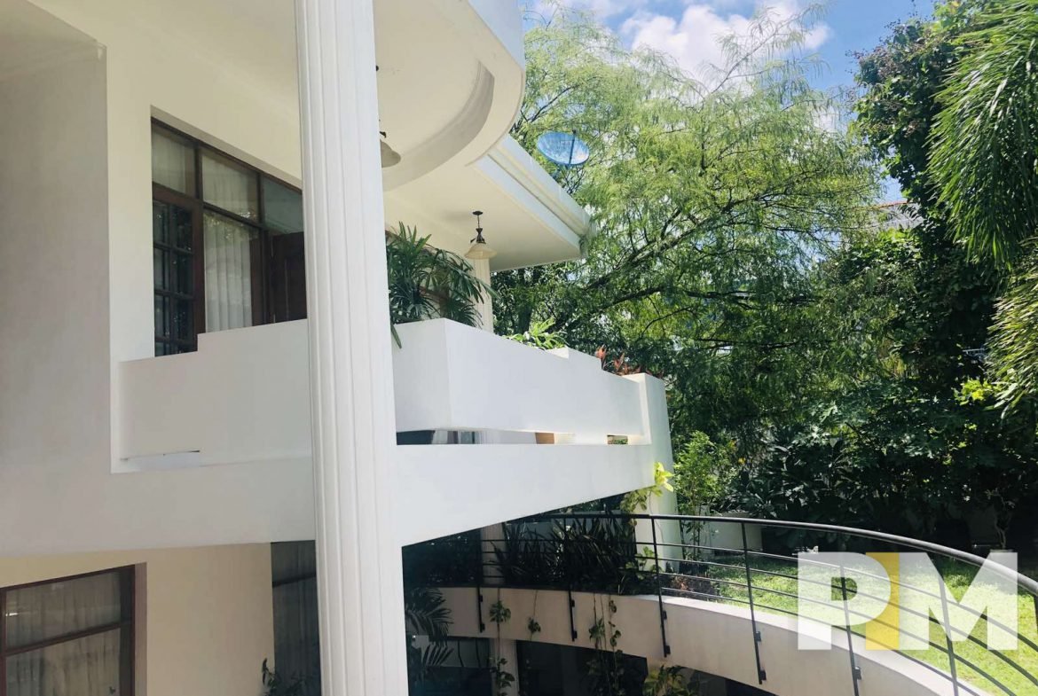 balcony garden - Home Rental Yangon
