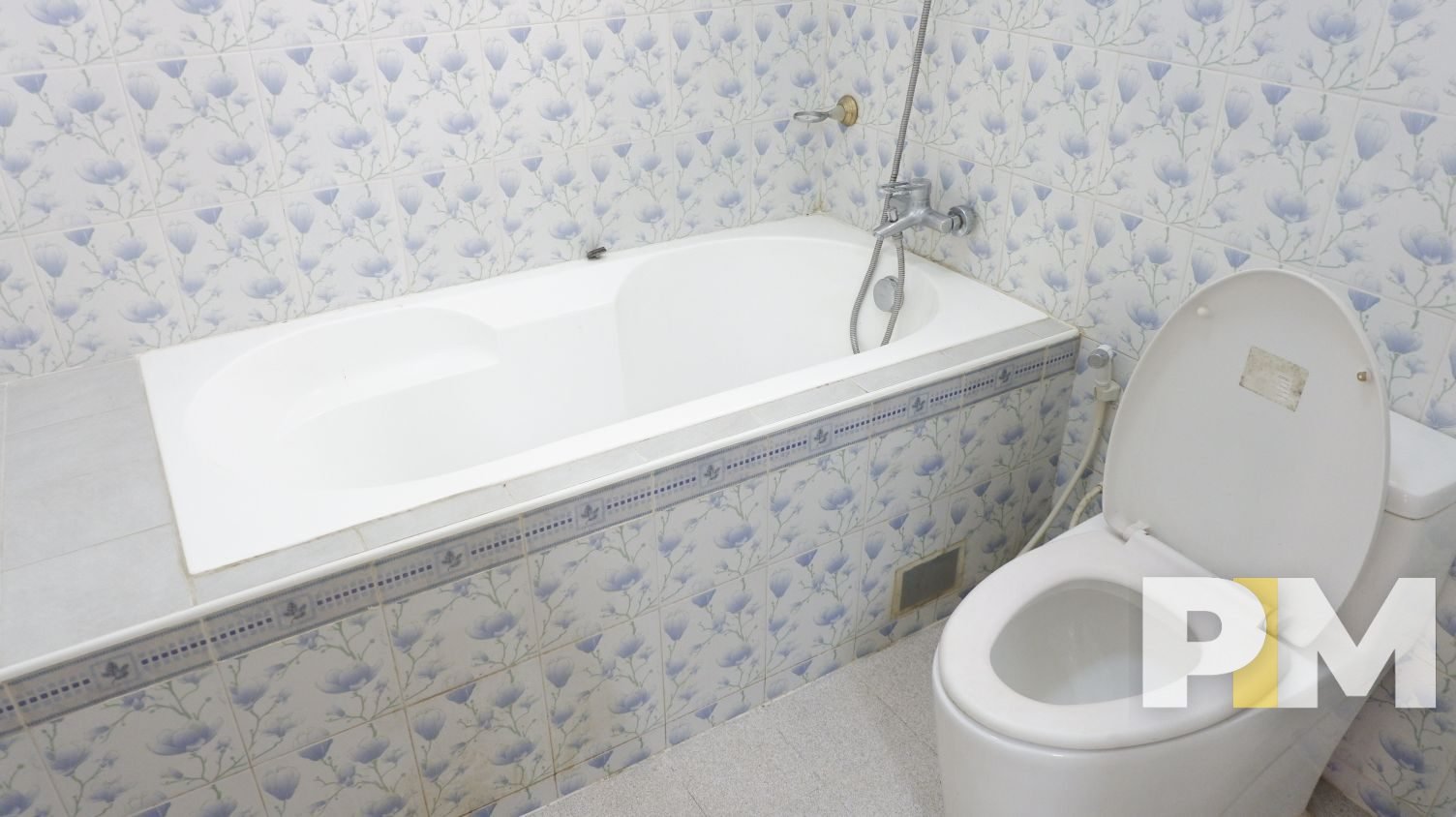 bathroom with bathtub - Home Rental Yangon