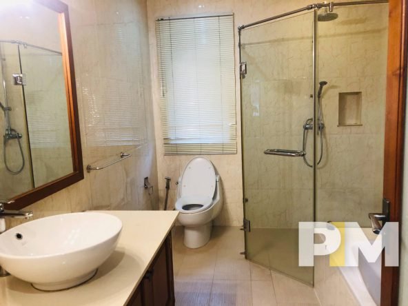 bathroom with bathtub - Myanmar House for rent