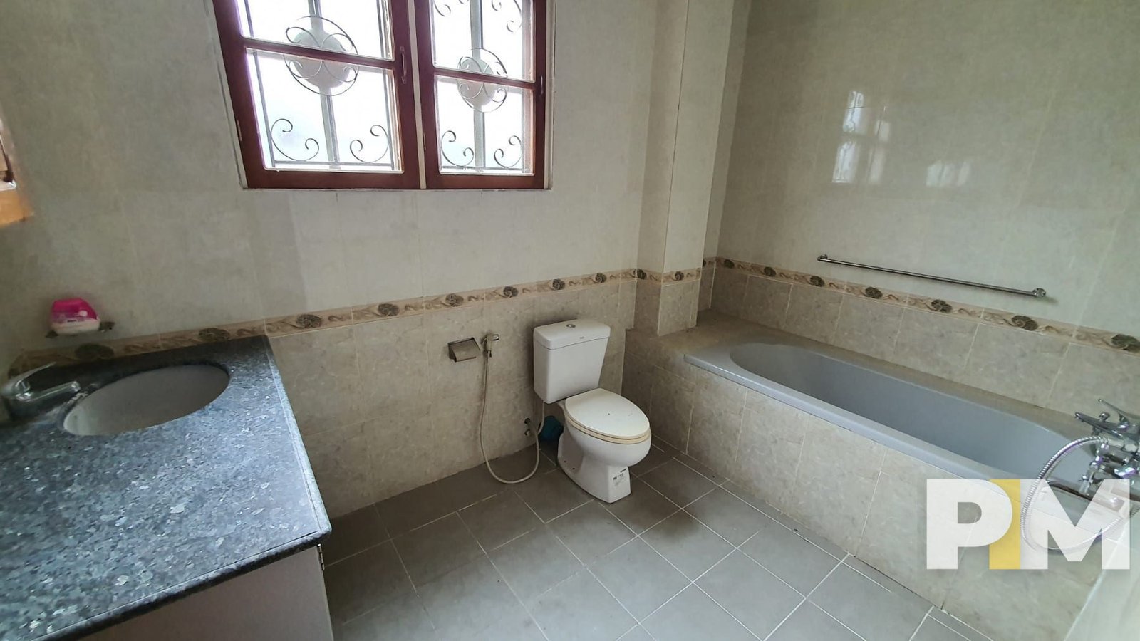 bathroom with bathtub - Rent in Myanmar