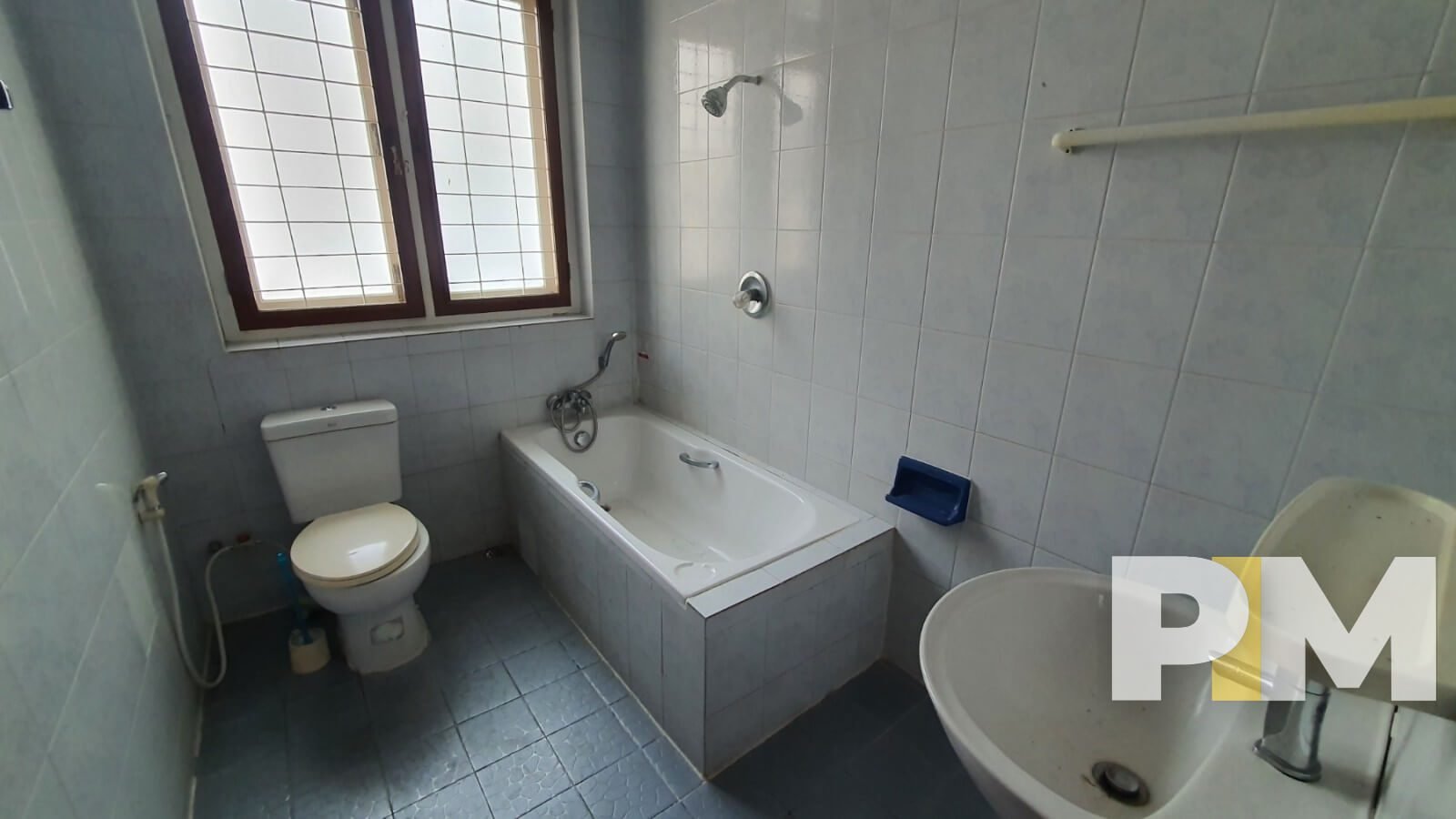 bathroom with bathtub - Yangon Real Estate